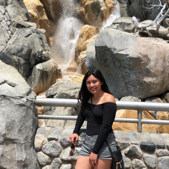 Olive green shorts - Picture 3 of 3